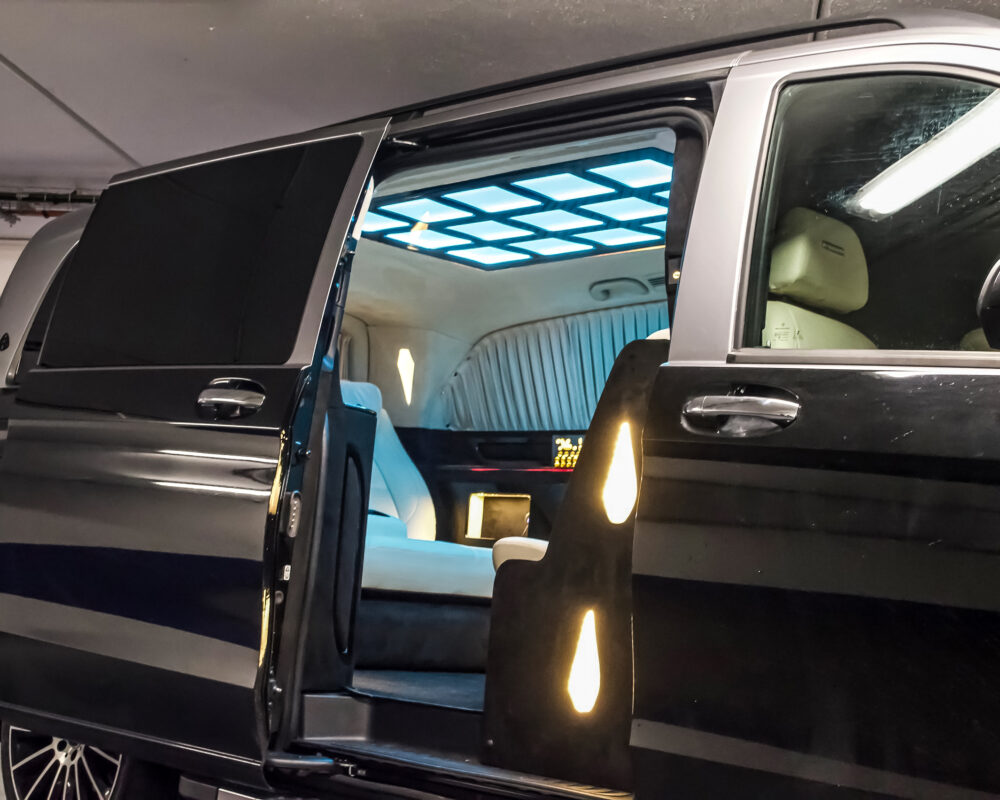 1d887f69-681b-4a6f-aed8-3f221b8ec60d(1)